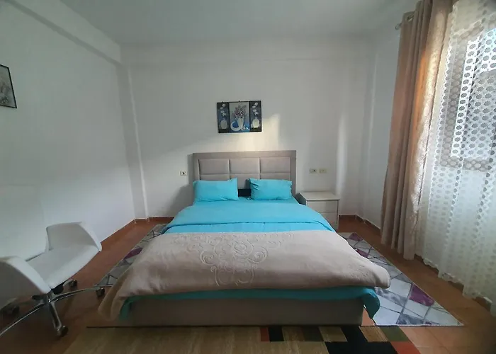 Vakantiehuis Spacious House With A Big Garden And Fire Pit Tirana