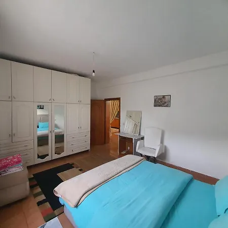 Hébergement de vacances Spacious House With A Big Garden And Fire Pit