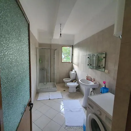 Semesterbostad Spacious House With A Big Garden And Fire Pit